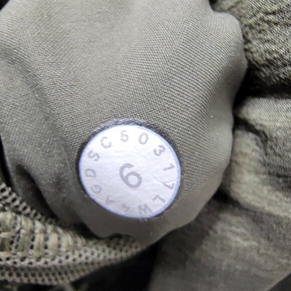 Lululemon Women's Armory Green Down & Around Insulated Bomber Jacket Size 6 - Picture 4 of 7